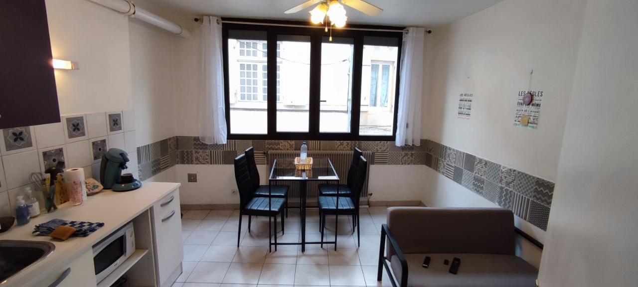 Hypercentre Grand Appartement Lumineux 3 Chambres Parking อาฌ็อง ภายนอก รูปภาพ
